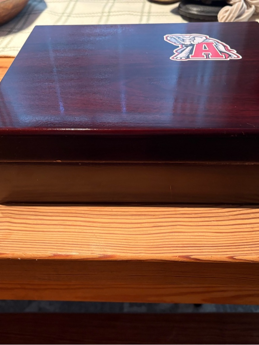 Wooden Humidor Box with Red Mahogany Finish and Alabama Team Sticker